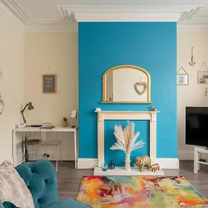 The Funky Robin - Apartment Whitby